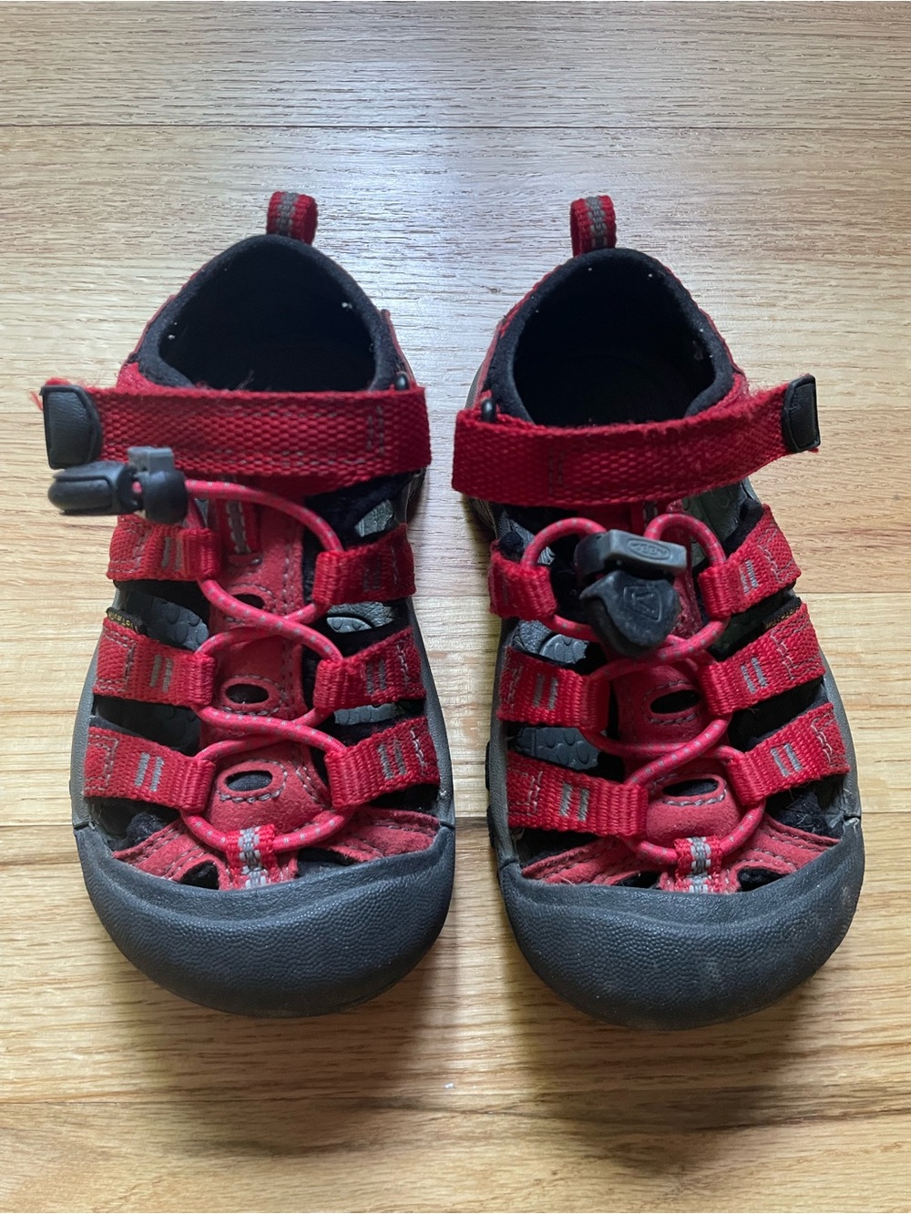 EUC Red Keen Sandals - 9